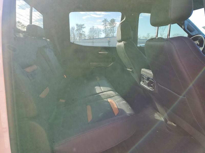2021 GMC Sierra K1500 AT4