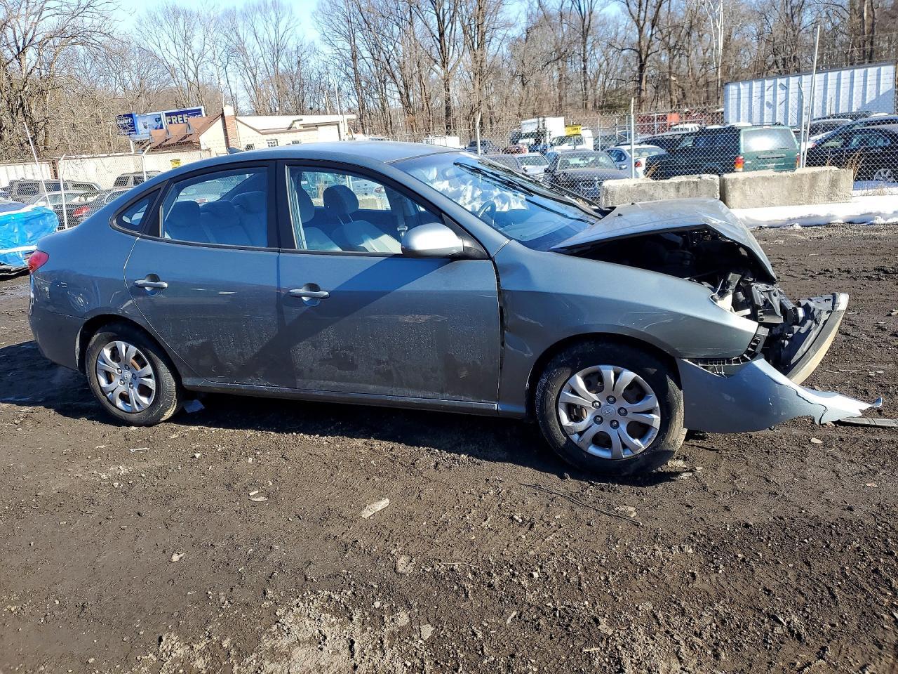2010 Hyundai Elantra Blue