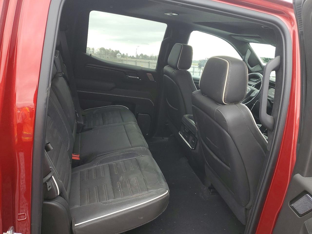 2024 GMC Sierra K1500 AT4X