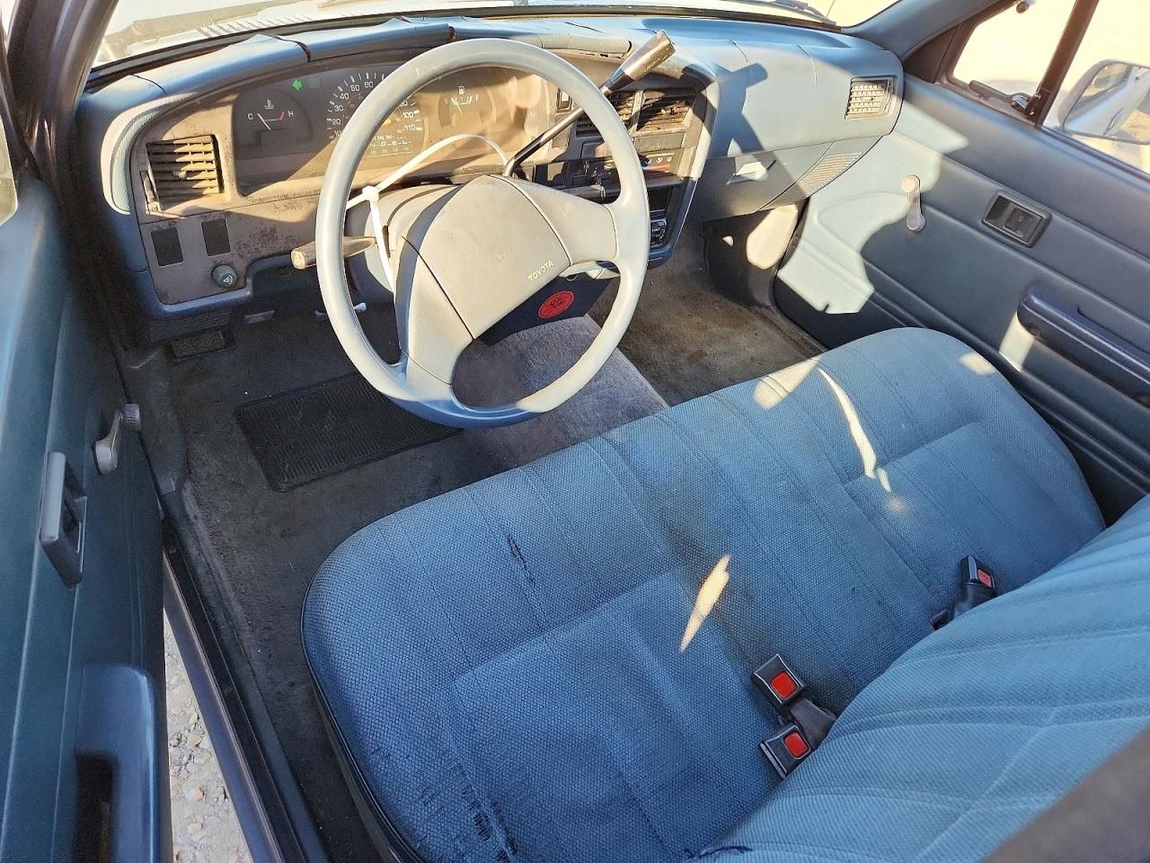 1989 Toyota Pickup Deluxe