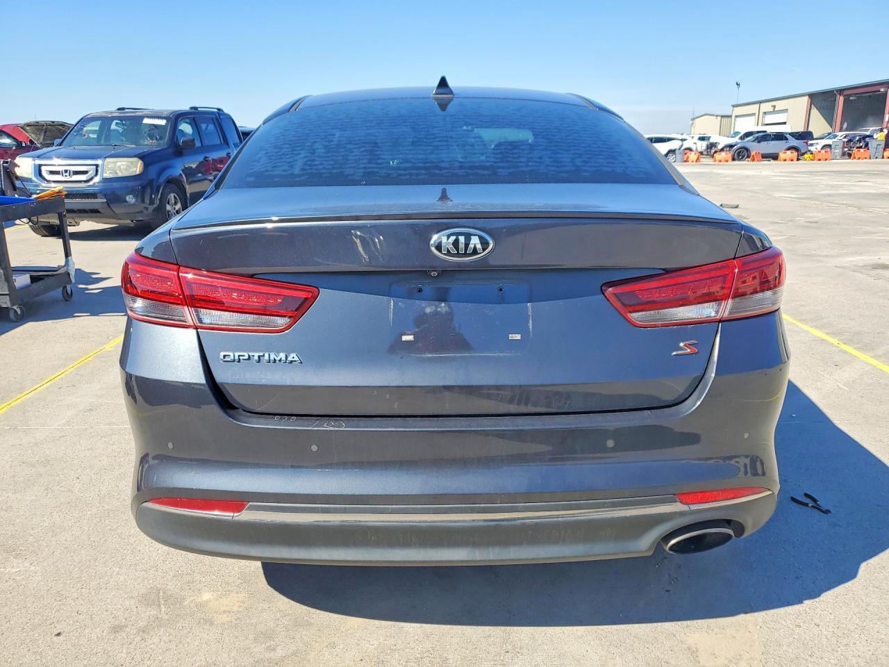 2018 KIA Optima s