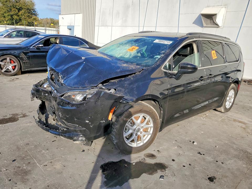 2021 Chrysler Voyager lxi