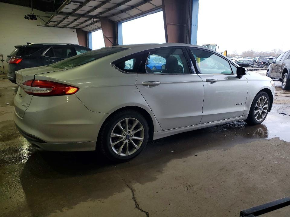2017 Ford Fusion se Hybrid