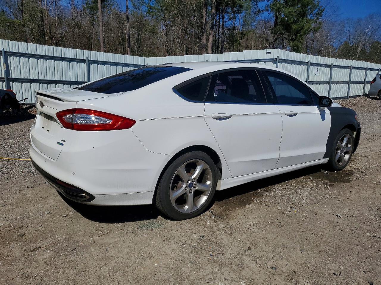 2015 Ford Fusion se
