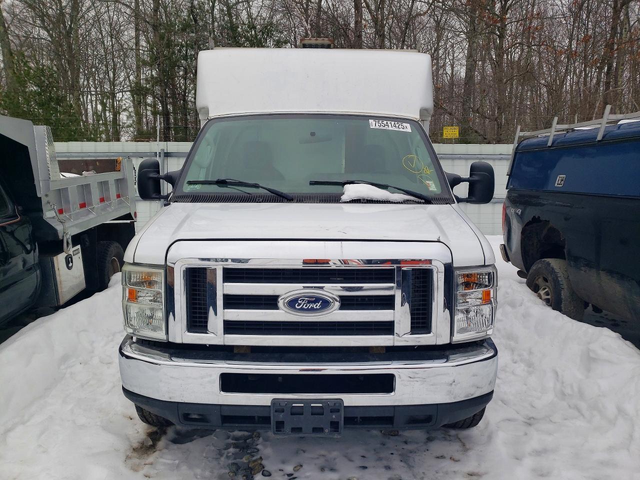 2009 Ford E350 Utility / Service Truck