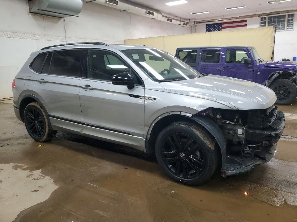 2022 Volkswagen Tiguan se R-line Black
