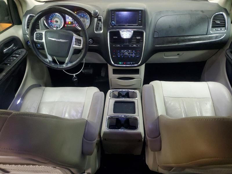 2012 Chrysler Town & Country Touring l