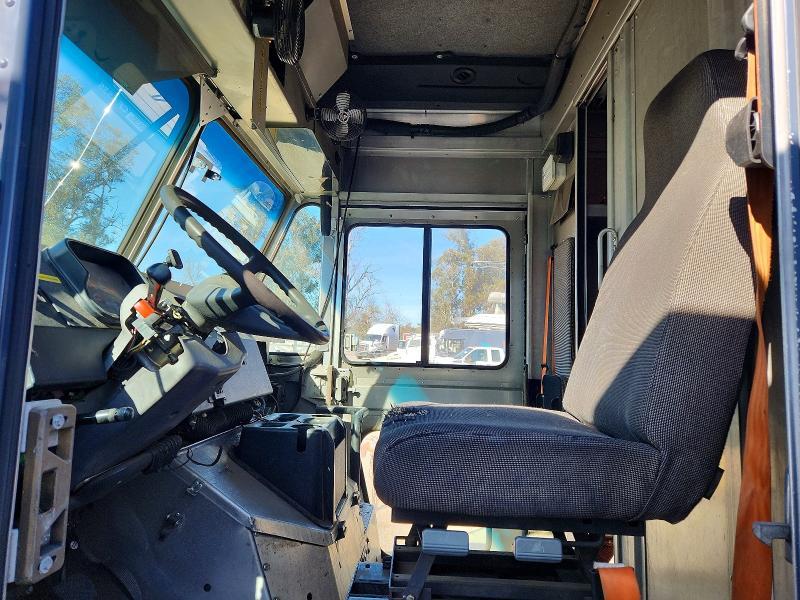 2020 Freightliner MT45G Chassis Delivery Truck