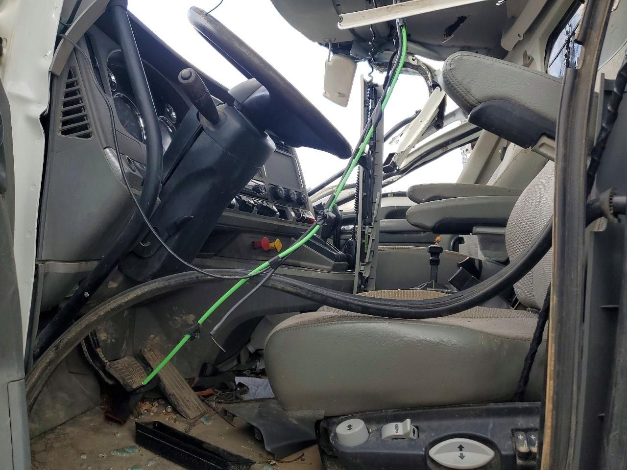 2018 Kenworth T880 Dump Truck