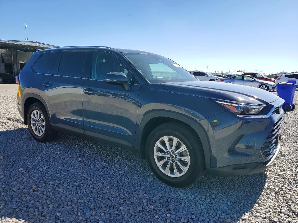 2024 Toyota Grand Highlander xle