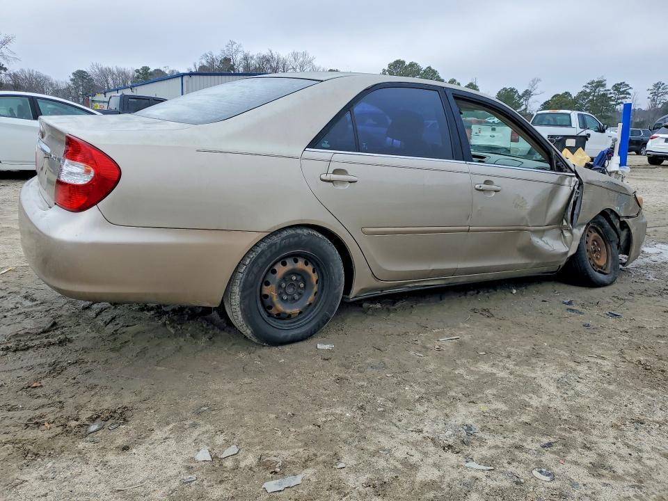2003 Toyota Camry le