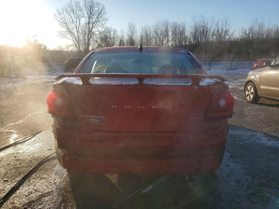 2011 Dodge Avenger lux