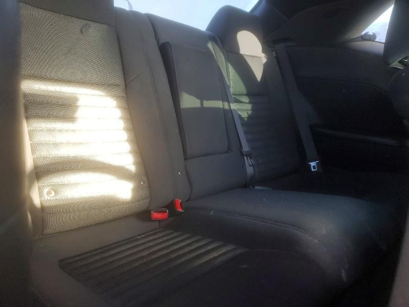 2012 Dodge Challenger sxt