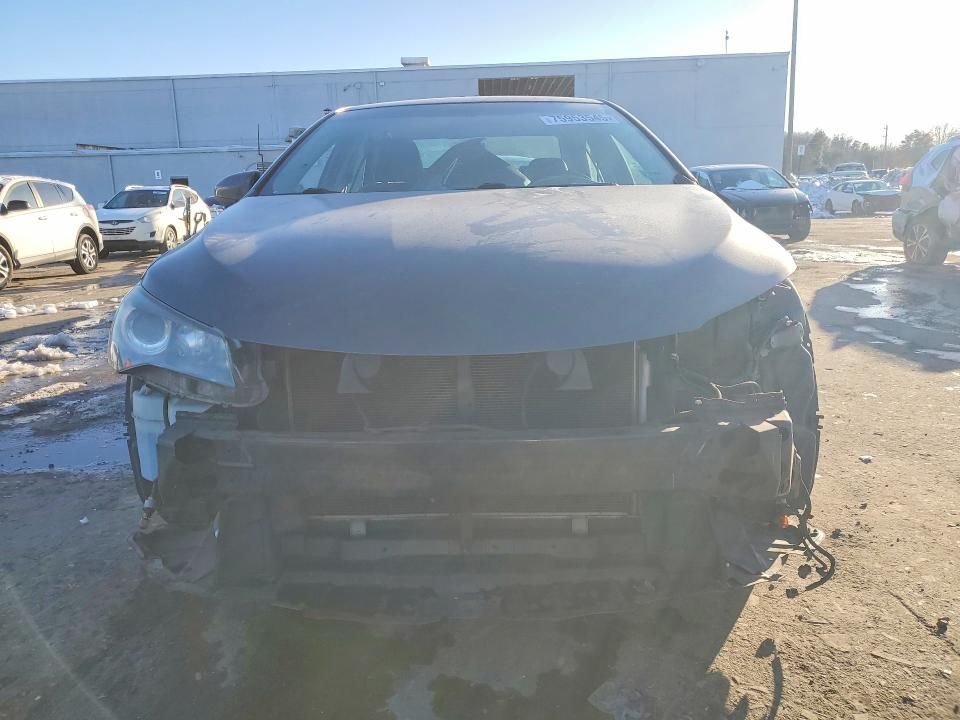 2015 Toyota Camry le