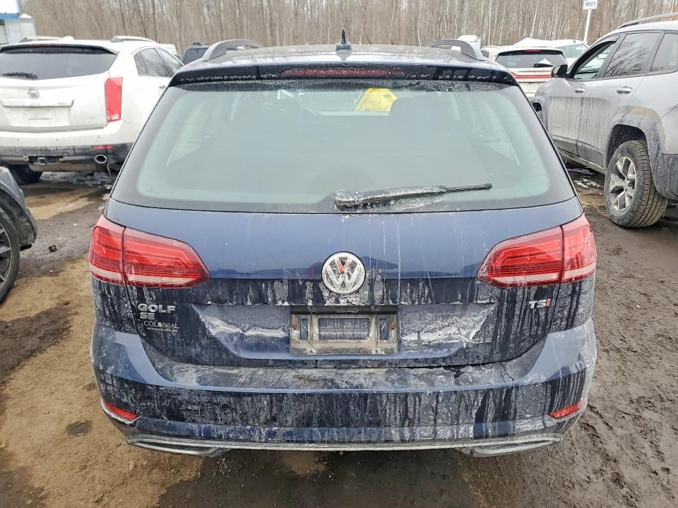 2018 Volkswagen Golf Sportwagen s
