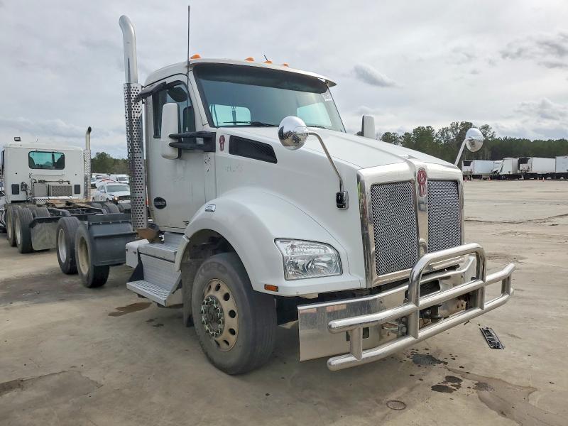 2020 Kenworth T880 Semi Truck