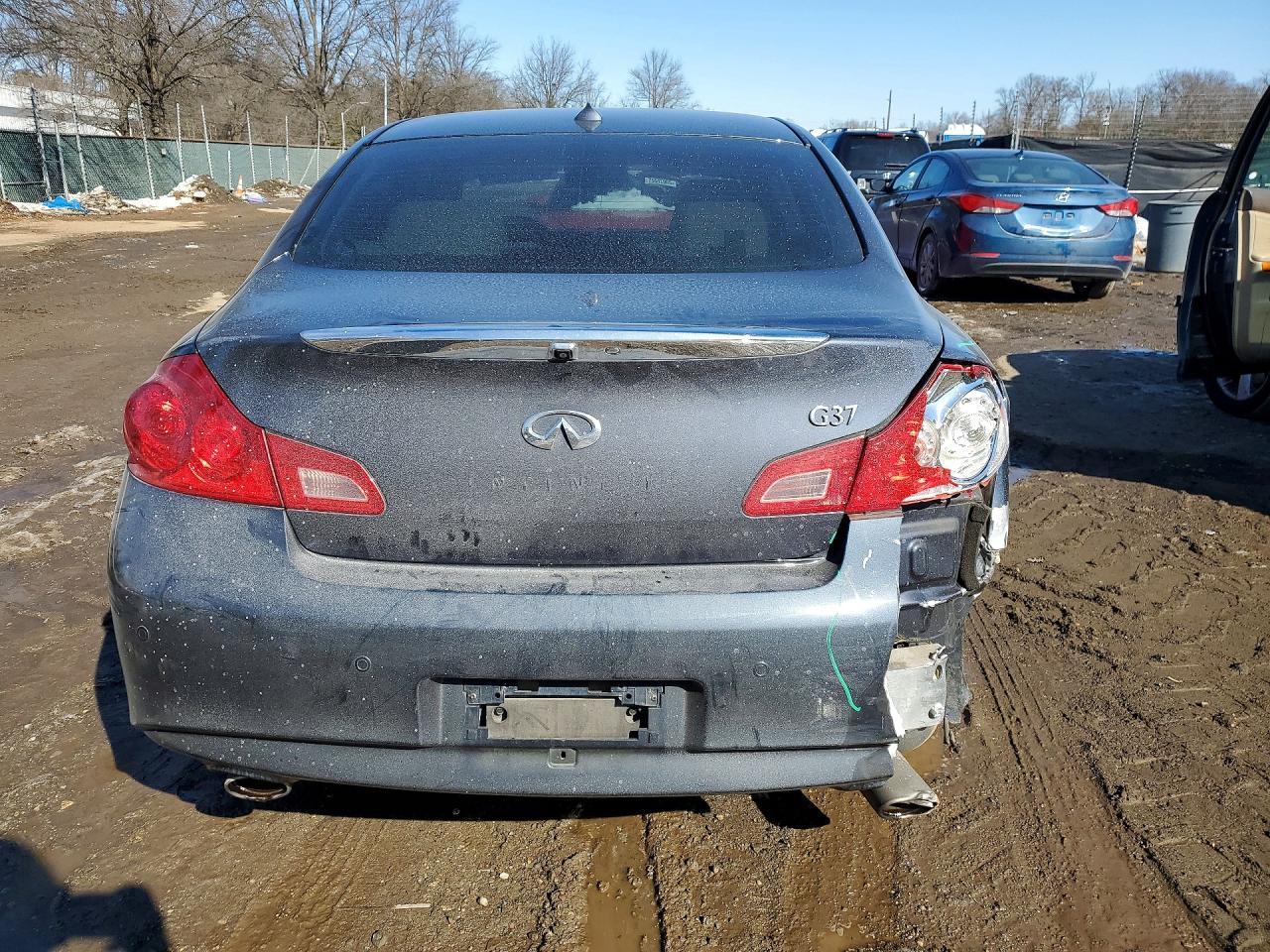 2011 Infiniti G37 Base