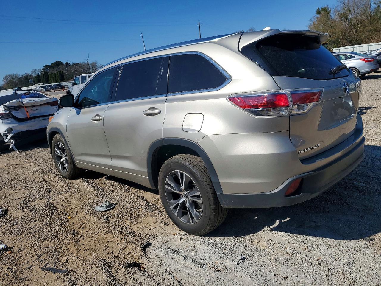 2016 Toyota Highlander xle