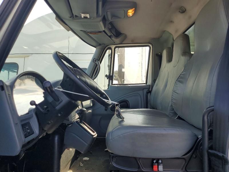 2003 International 4000 4200