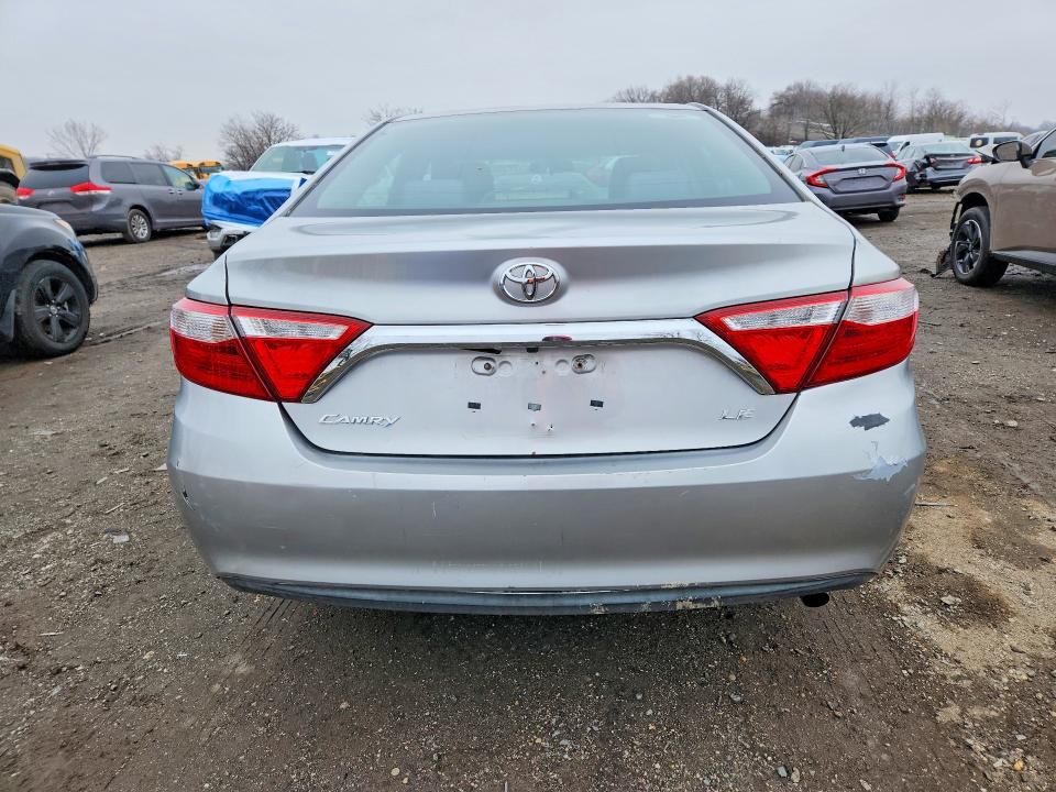 2016 Toyota Camry le
