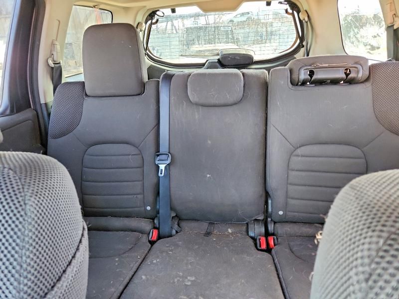 2012 Nissan Pathfinder s