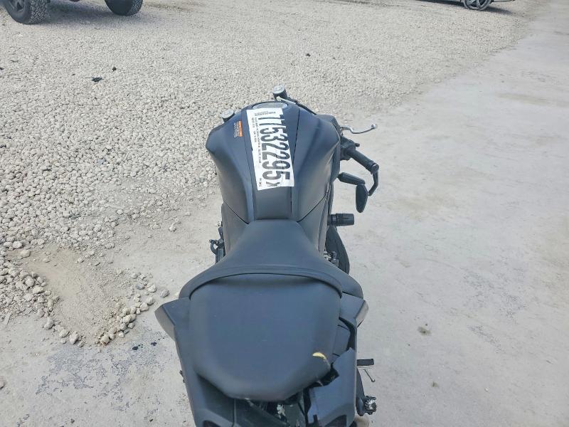 2025 Yamaha Mtn690