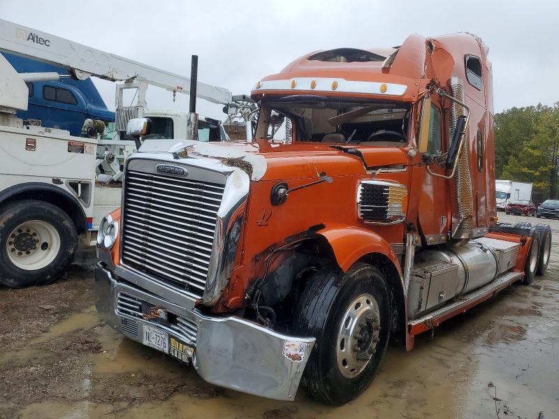 2013 Freightliner Coronado Semi Truck