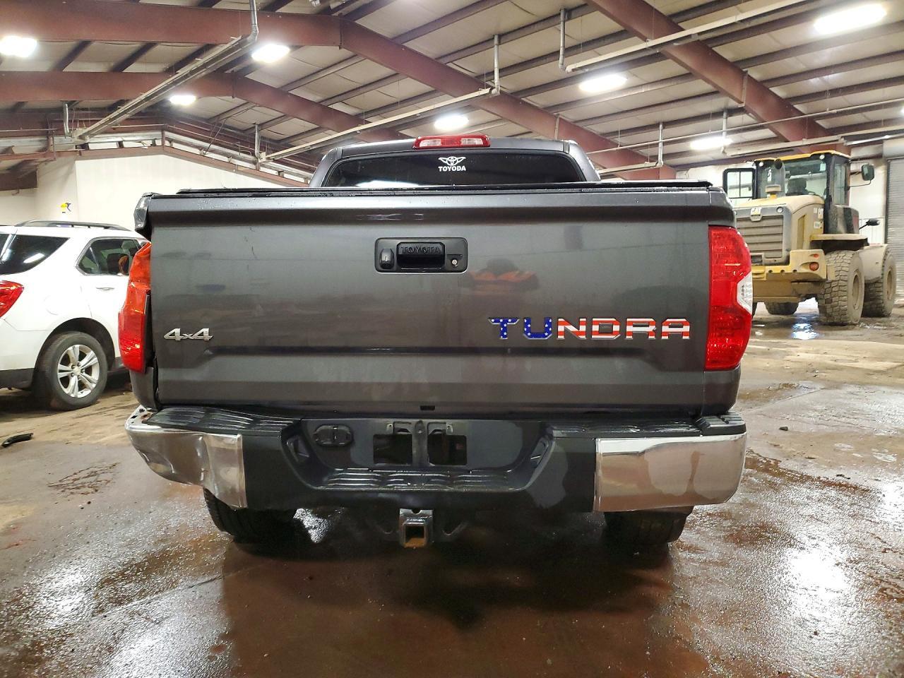 2016 Toyota Tundra SR5