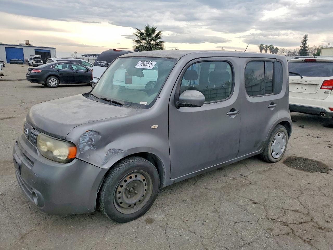 2013 Niss Cube s