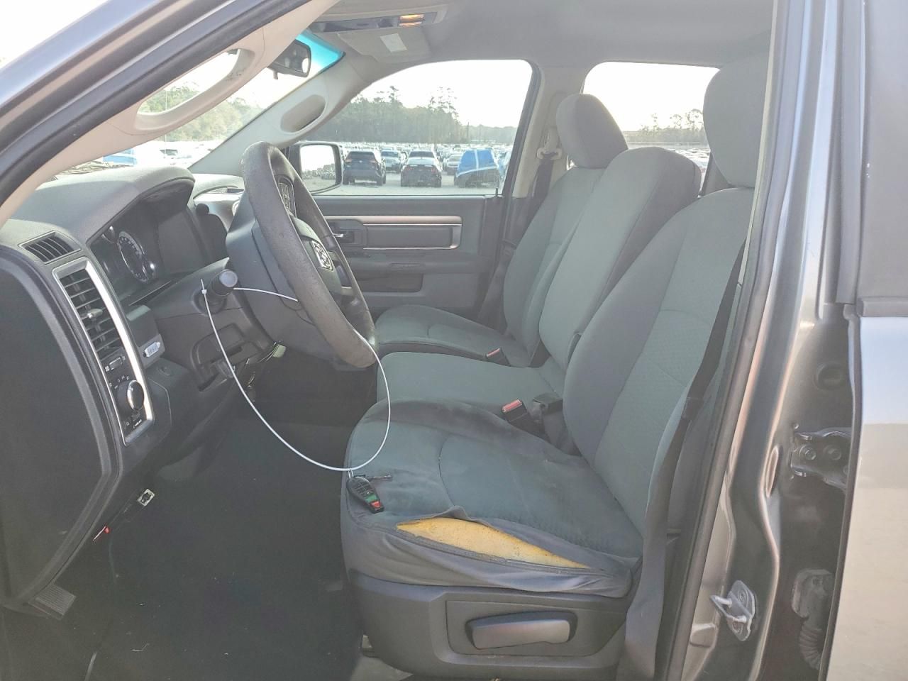 2013 Dodge Ram 1500 slt