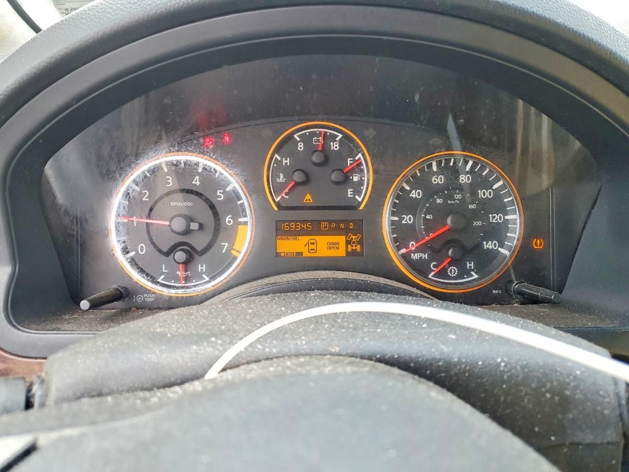 2012 Nissan Armada sv