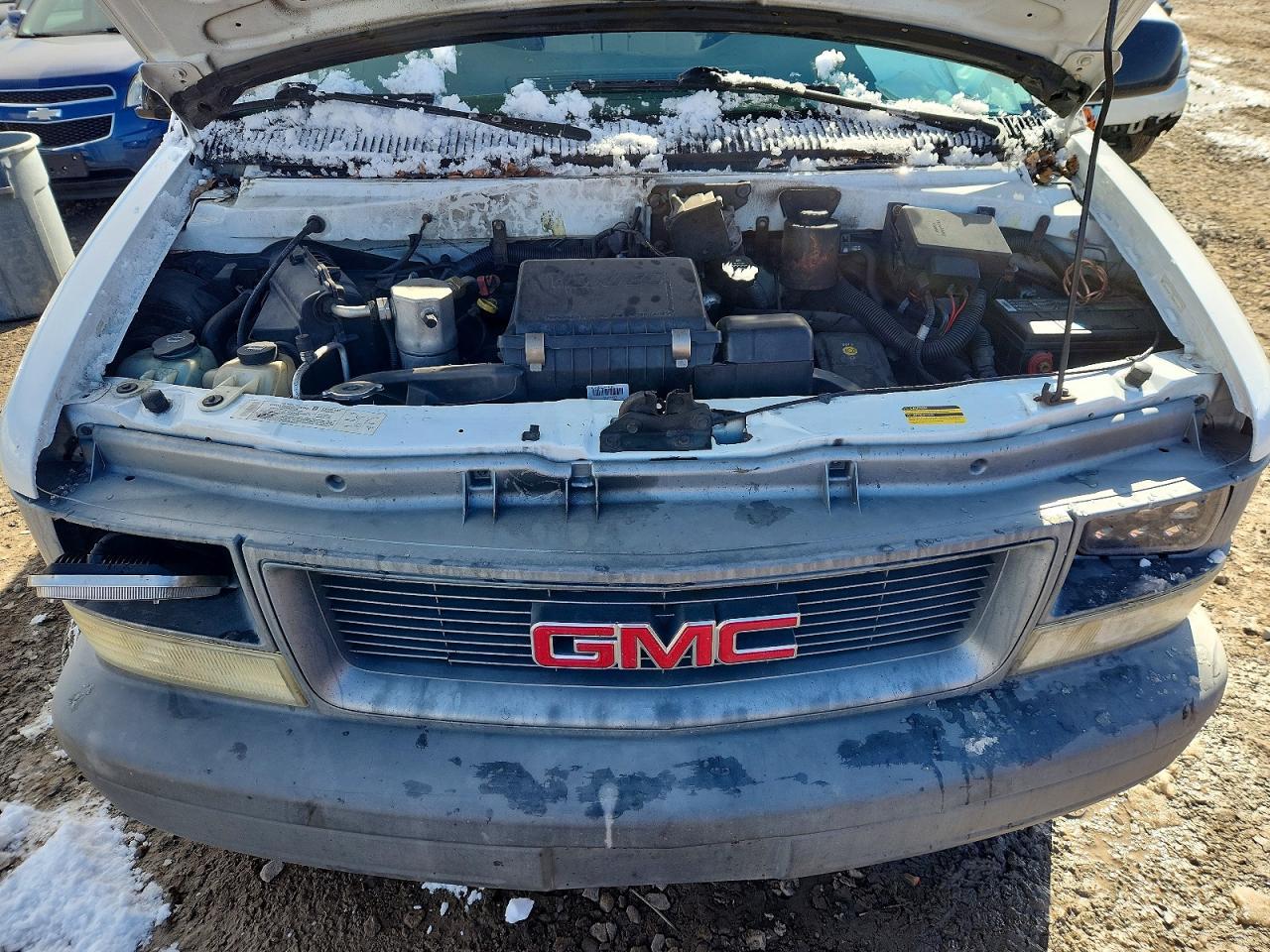 2005 GMC Safari XT