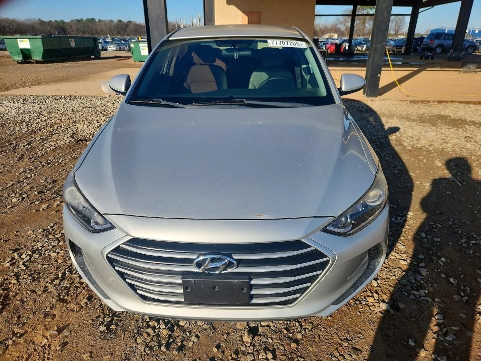 2018 Hyundai Elantra se