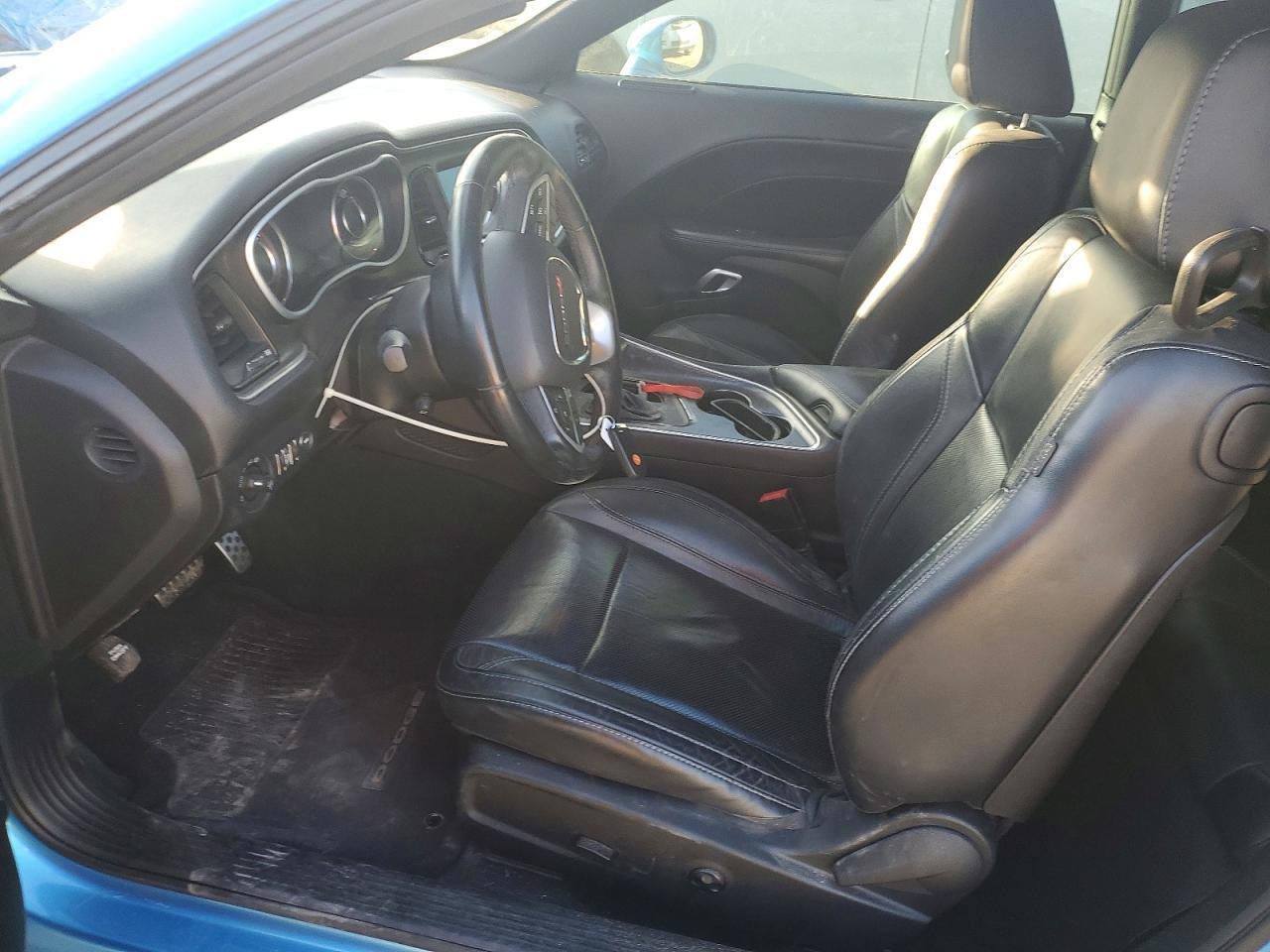 2015 Dodge Challenger sxt Plus