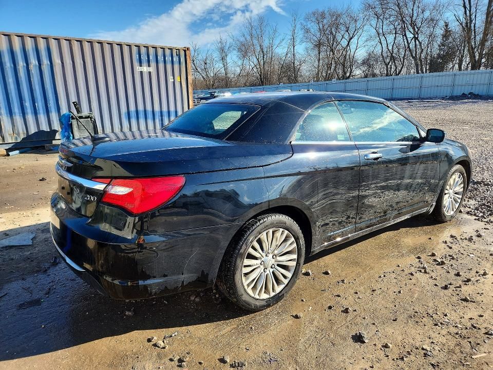 2012 Chrysler 200 Limited