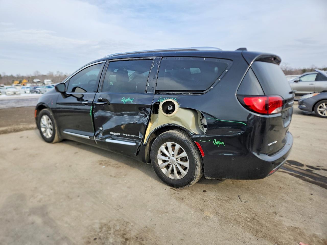 2018 Chrysler Pacifica Touring l Plus