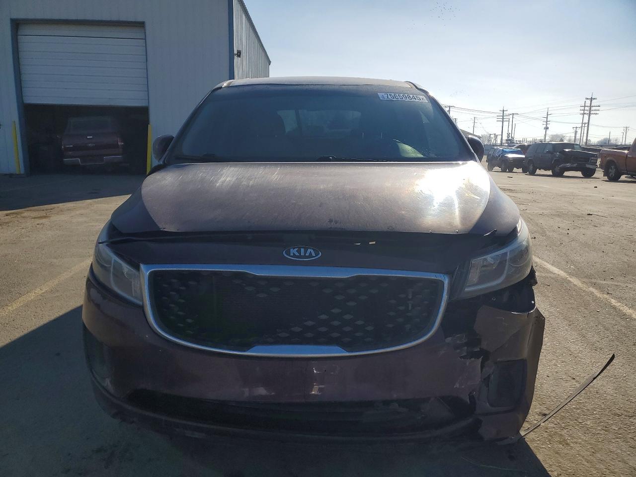 2016 KIA Sedona lx