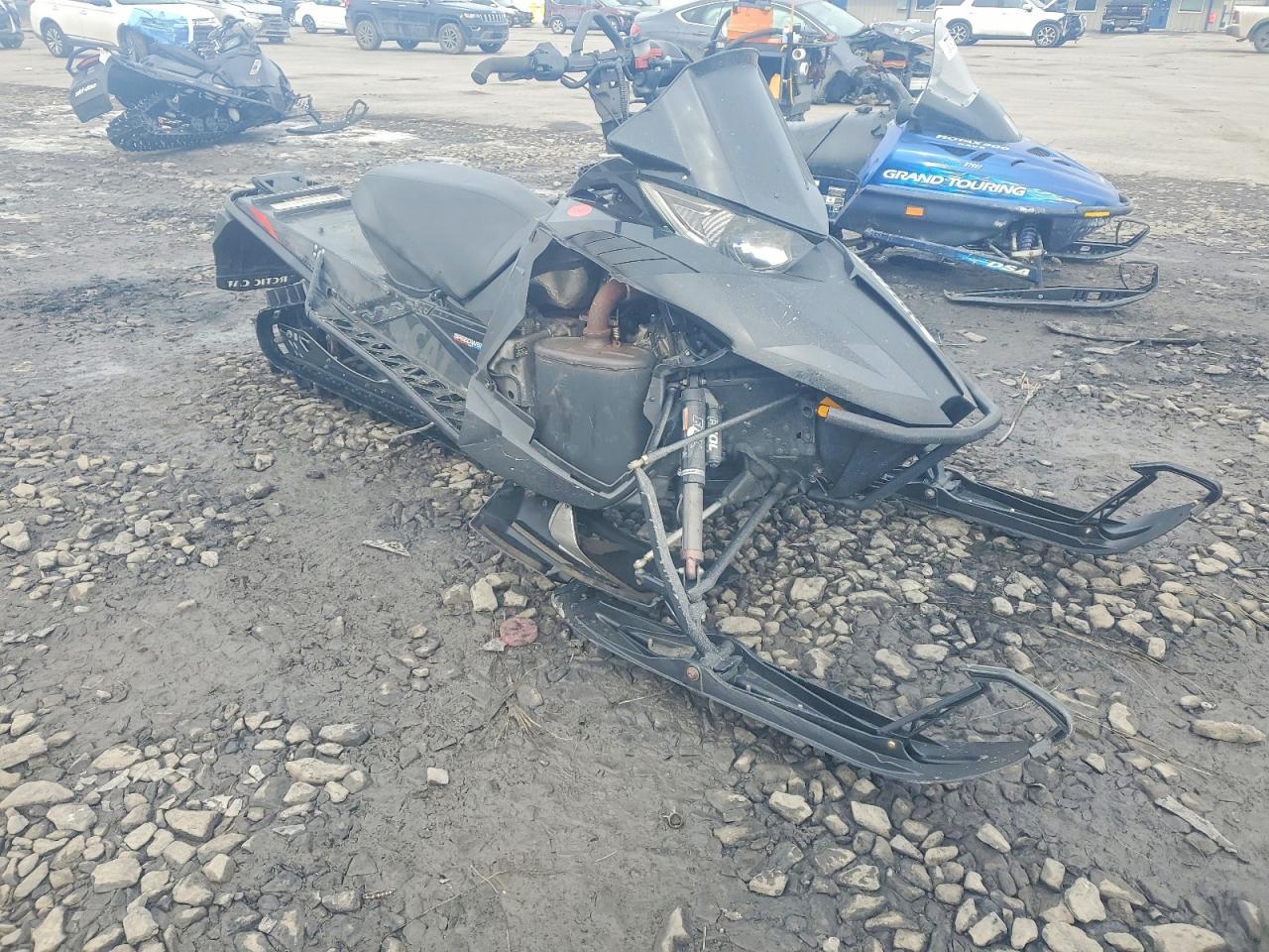 2016 Arctic Cat Snowmobile