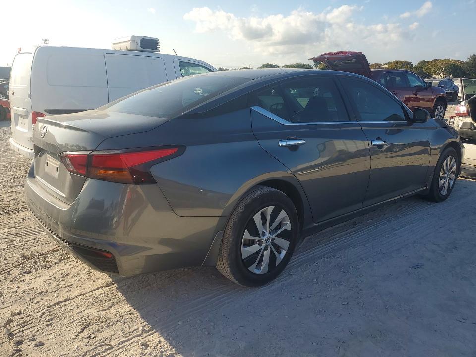 2024 Nissan Altima 2.5 s