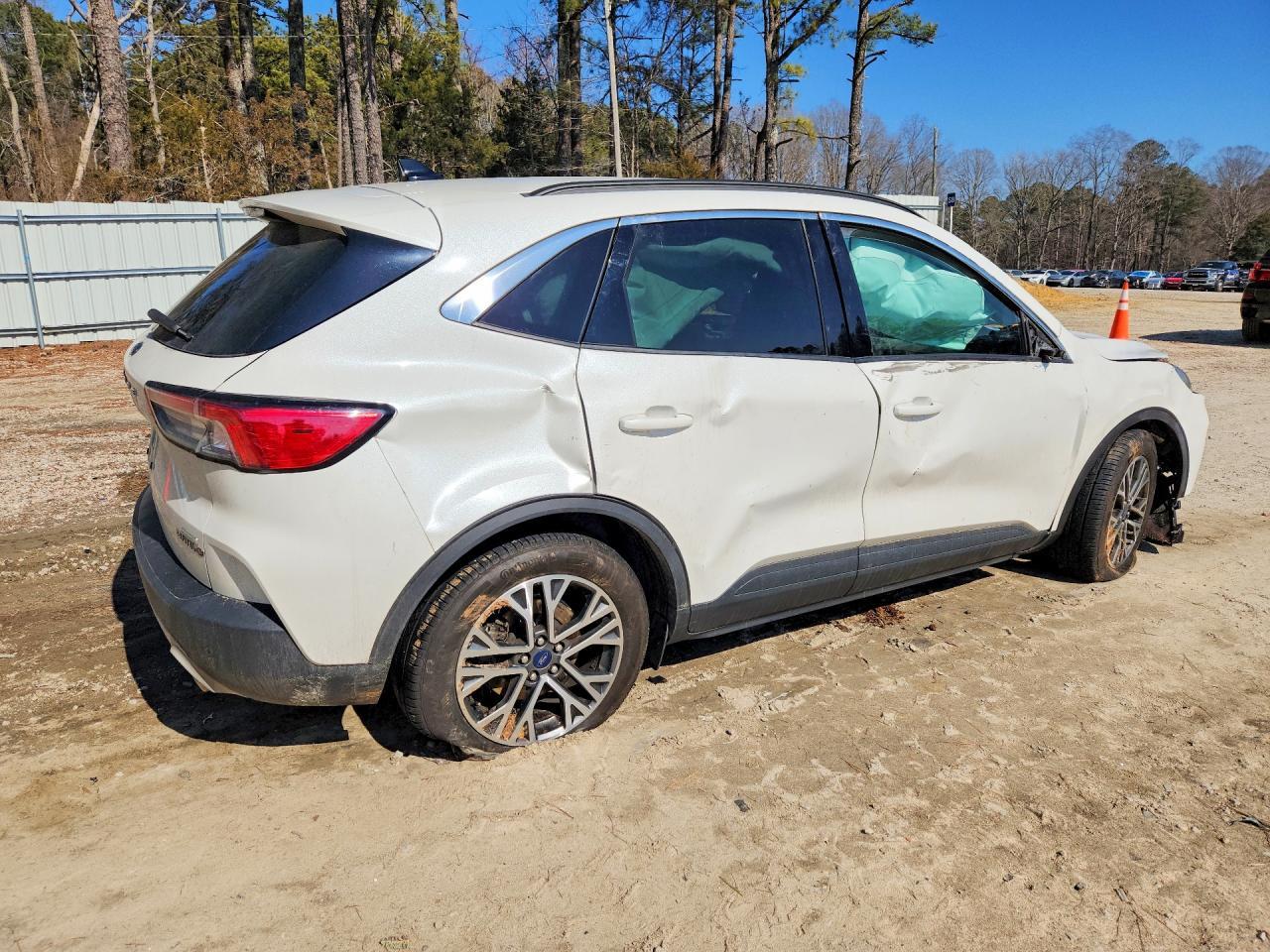 2020 Ford Escape sel