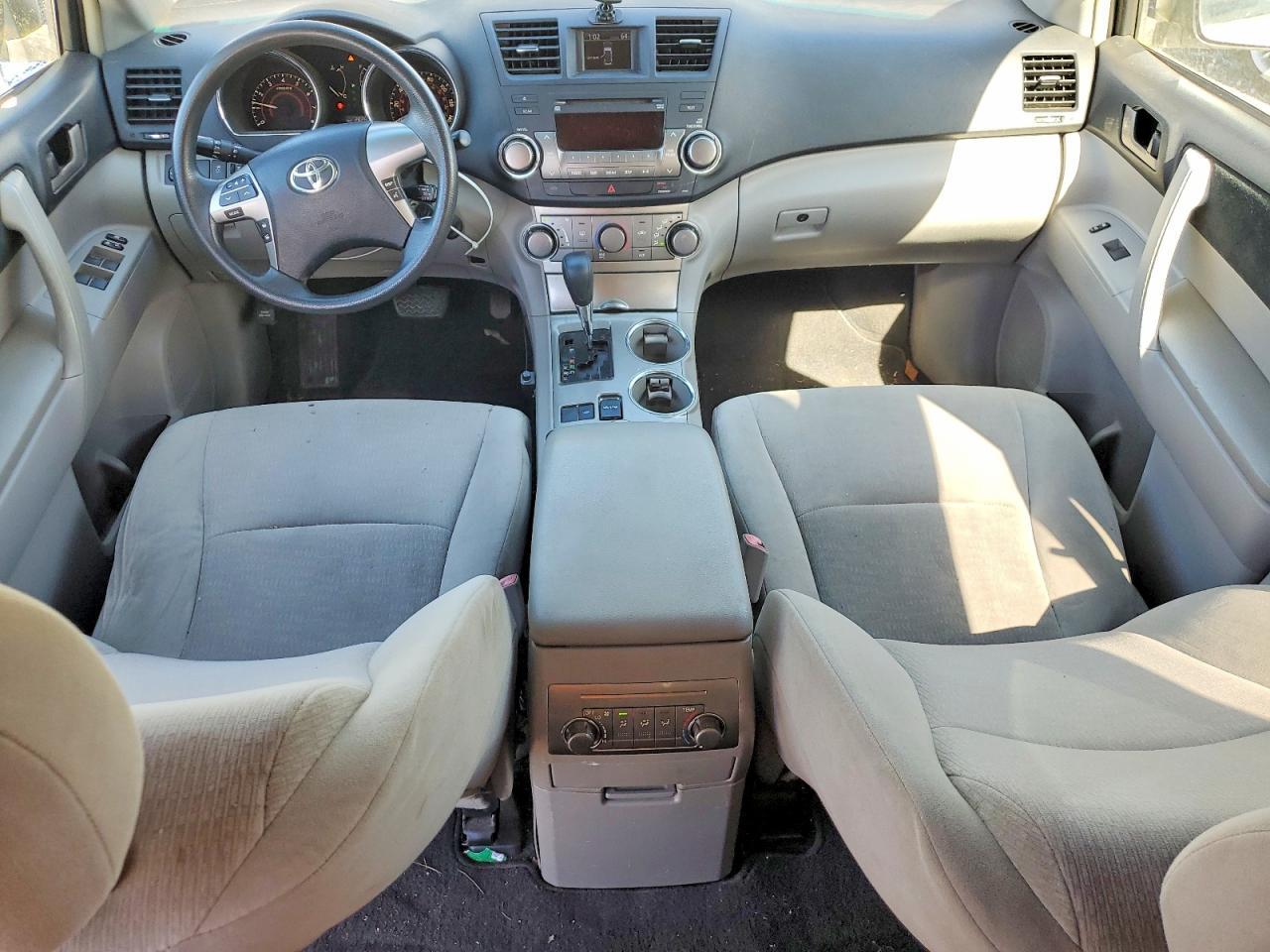 2011 Toyota Highlander Base
