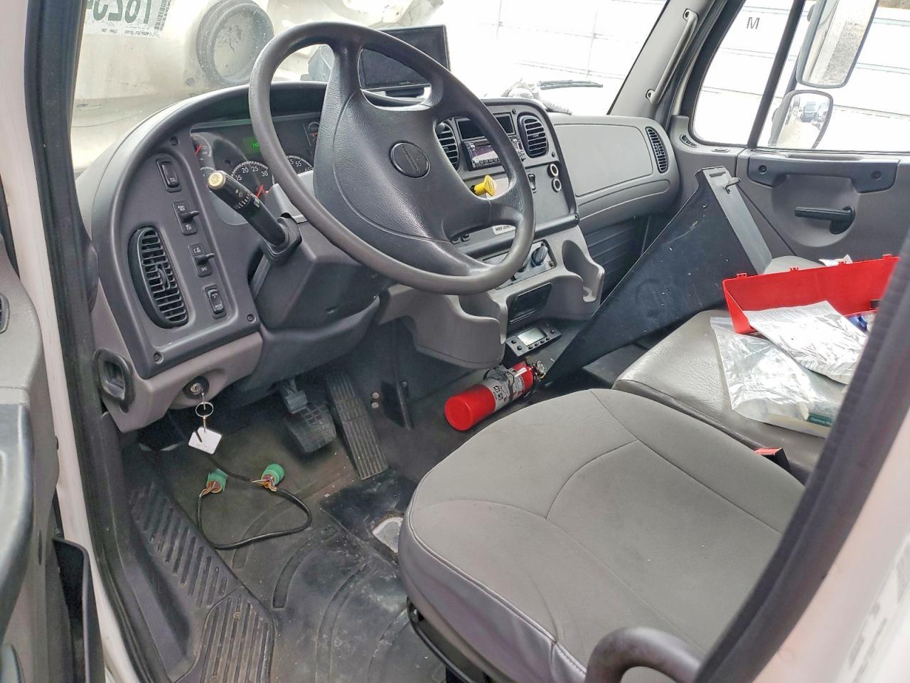 2019 Freigliner 2019 Freightliner M2 106 MED-BOX Truck