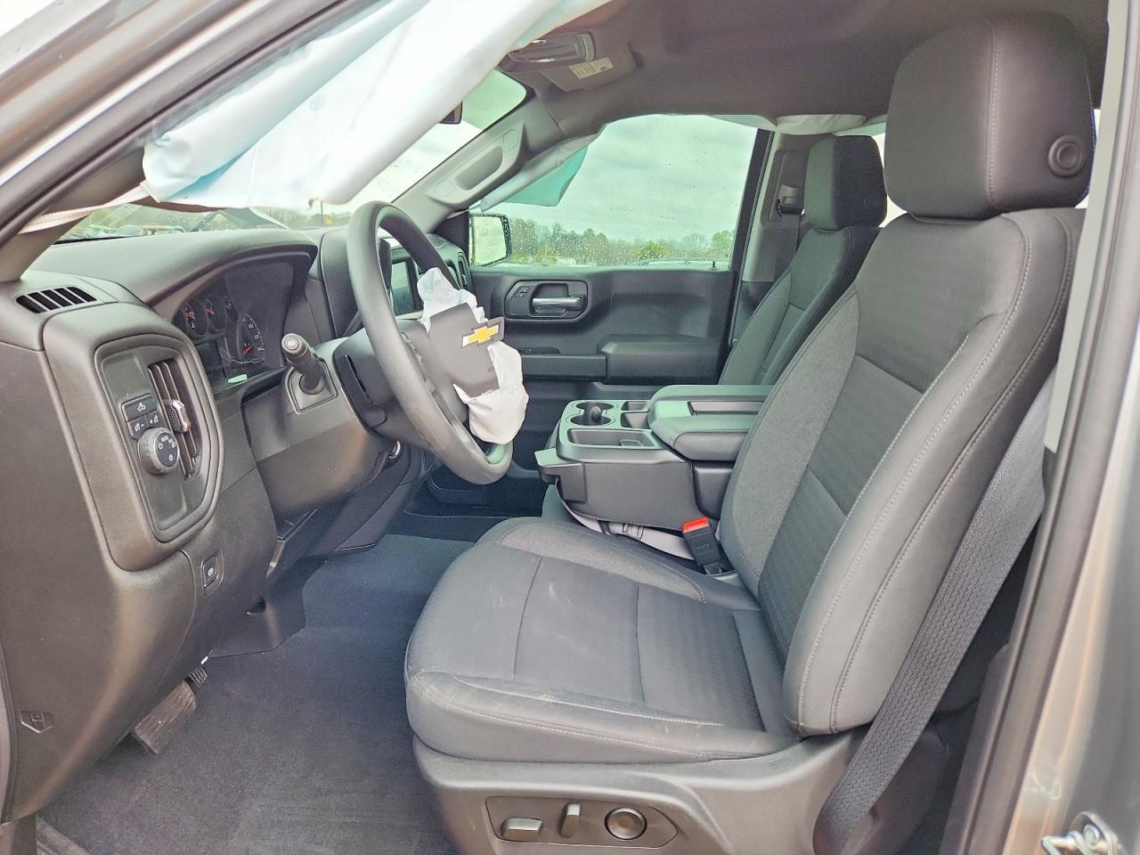 2025 Chevrolet Silverado C1500 Custom