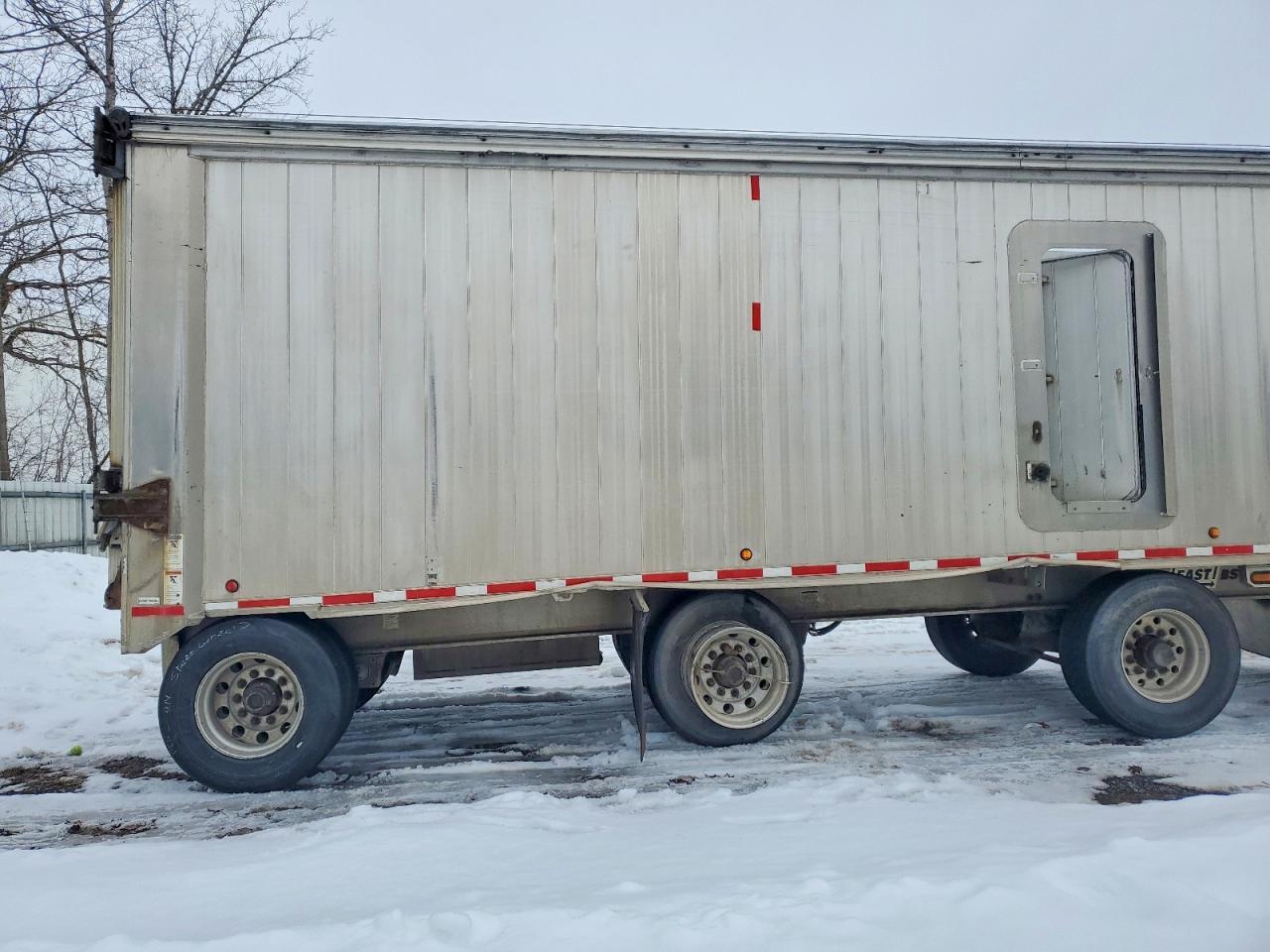 2015 East Manufacturing END Dump-Dump Trailer