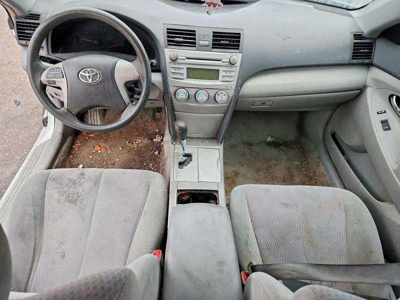 2010 Toyota Camry le