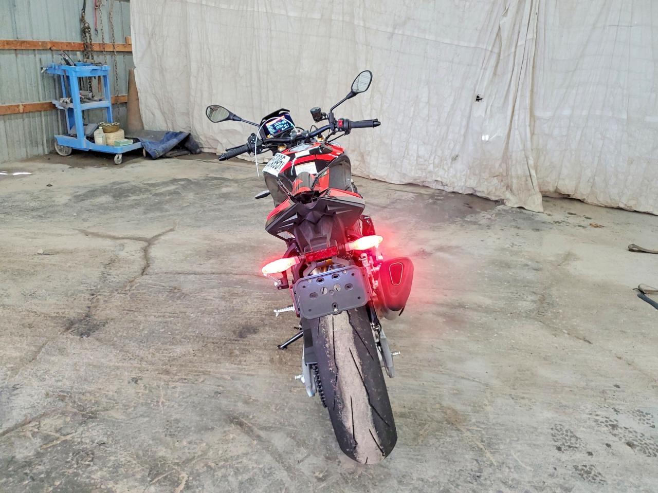 2026 Aprilia Tuono V4 1100 Factory