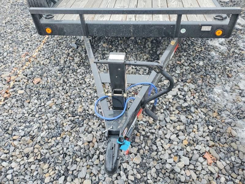 2025 Load Trail Equipment Trailer