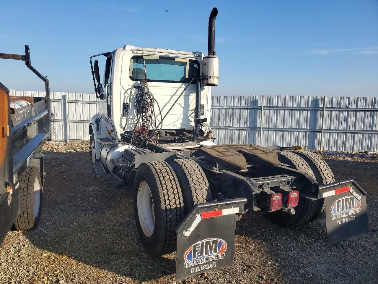 2013 International 8600 Semi Truck