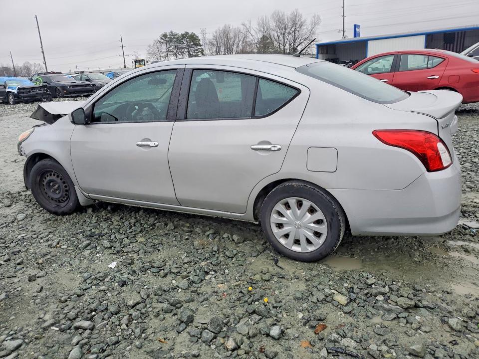 2016 Nissan Versa 1.6 sv