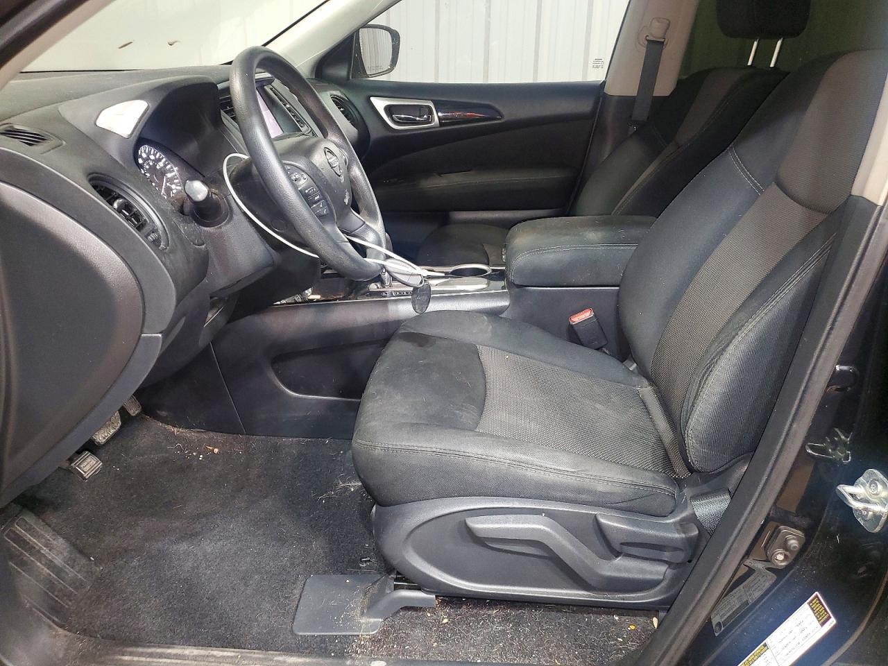 2017 Nissan Pathfinder s